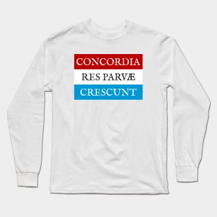 Concordia res parvae crescunt Long Sleeve T-Shirt